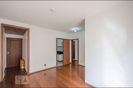 Sala de apartamento para alugar com 3 quartos, 90m² em Cidade Jardim, Belo Horizonte