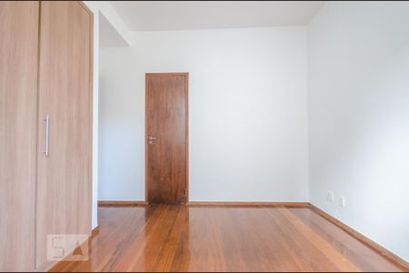 Apartamento para alugar com 90m², 3 quartos e 1 vaga Apartamento para alugar com 90m², 3 quartos e 1 vagaSuíte