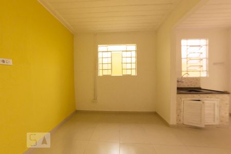 Sala de casa para alugar com 1 quarto, 40m² em Parque Peruche, São Paulo