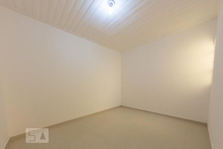 Quarto de casa para alugar com 1 quarto, 40m² em Parque Peruche, São Paulo