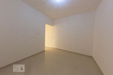 Quarto de casa para alugar com 1 quarto, 40m² em Parque Peruche, São Paulo