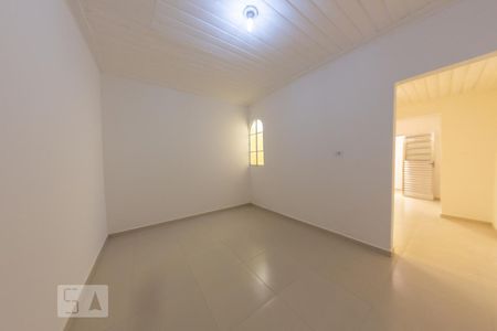 Quarto de casa para alugar com 1 quarto, 40m² em Parque Peruche, São Paulo