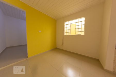 Sala de casa para alugar com 1 quarto, 40m² em Parque Peruche, São Paulo