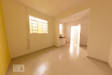 Sala de casa para alugar com 1 quarto, 40m² em Parque Peruche, São Paulo