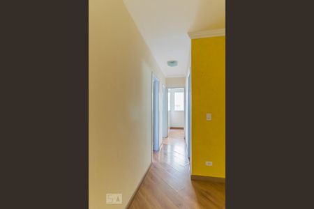 Corredor de apartamento à venda com 3 quartos, 63m² em Vila Araguaia, São Paulo