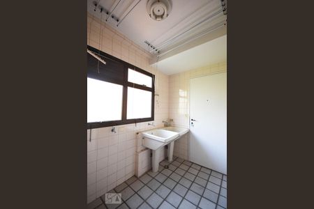 Apartamento para alugar com 167m², 3 quartos e 2 vagas Apartamento para alugar com 167m², 3 quartos e 2 vagasÁrea de Serviço