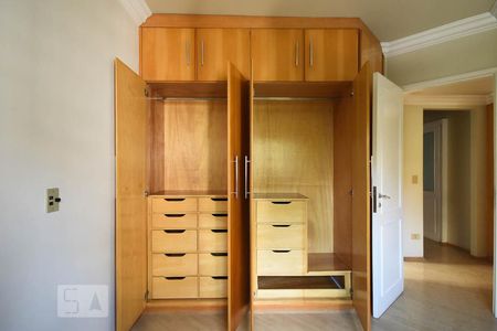 Apartamento para alugar com 167m², 3 quartos e 2 vagas Apartamento para alugar com 167m², 3 quartos e 2 vagasArmário da Suíte 2