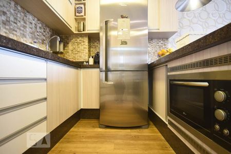 Cozinha de apartamento para alugar com 1 quarto, 39m² em Jardim Ampliação, São Paulo