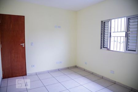 Quarto 1 de casa para alugar com 1 quarto, 60m² em Parque Guarani, São Paulo