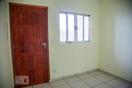 Sala de casa para alugar com 1 quarto, 60m² em Parque Guarani, São Paulo