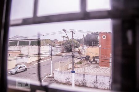 Vista Quarto 2 de casa para alugar com 1 quarto, 60m² em Parque Guarani, São Paulo