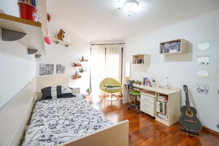 Casa à venda com 450m², 4 quartos e 6 vagas Casa à venda com 450m², 4 quartos e 6 vagasQuarto 3 suíte