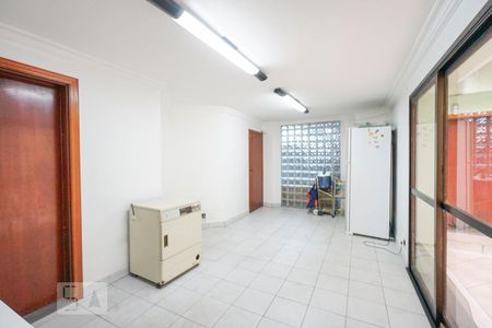 Casa à venda com 450m², 4 quartos e 6 vagas Casa à venda com 450m², 4 quartos e 6 vagasQuarto de serviço 2