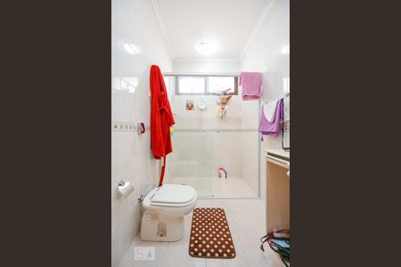 Casa à venda com 450m², 4 quartos e 6 vagas Casa à venda com 450m², 4 quartos e 6 vagasBanheiro suíte 3