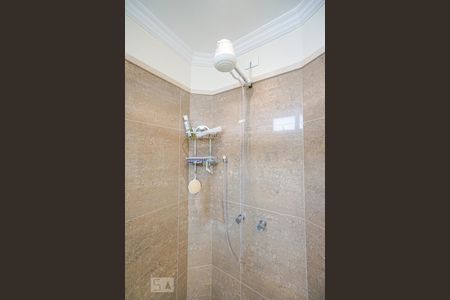 Casa à venda com 450m², 4 quartos e 6 vagas Casa à venda com 450m², 4 quartos e 6 vagasDetalhe banheiro suíte 4