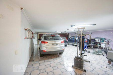 Casa à venda com 450m², 4 quartos e 6 vagas Casa à venda com 450m², 4 quartos e 6 vagasGaragem