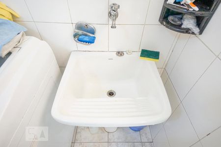 Casa à venda com 450m², 4 quartos e 6 vagas Casa à venda com 450m², 4 quartos e 6 vagasDetalhe área de serviço