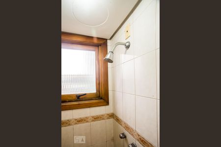 Banheiro de apartamento para alugar com 2 quartos, 65m² em Chácara das Pedras, Porto Alegre