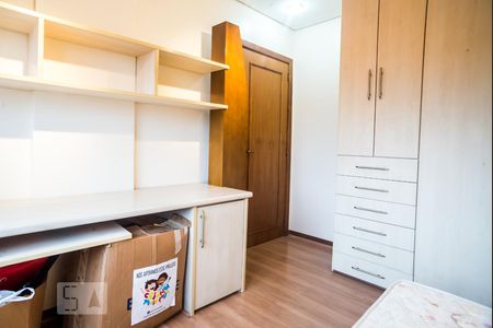 Quarto 1 de apartamento para alugar com 2 quartos, 65m² em Chácara das Pedras, Porto Alegre