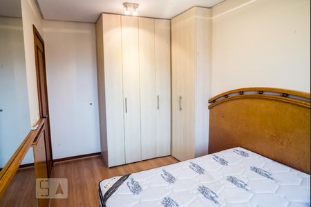 Quarto 2 de apartamento para alugar com 2 quartos, 65m² em Chácara das Pedras, Porto Alegre