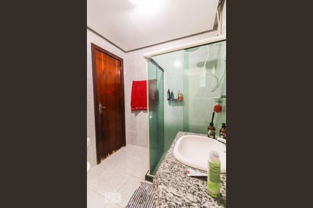 Casa de condomínio à venda com 360m², 5 quartos e 6 vagasBanheiro Quarto 2 - Suíte Canadense