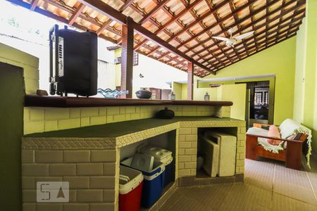 Casa de condomínio à venda com 360m², 5 quartos e 6 vagasÁrea Externa - Churrasqueira