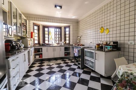 Casa de condomínio à venda com 360m², 5 quartos e 6 vagasCozinha