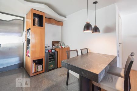 Cozinha de apartamento para alugar com 2 quartos, 73m² em Botafogo, Rio de Janeiro