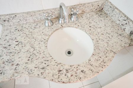 Casa de condomínio para alugar com 60m², 2 quartos e 1 vaga Casa de condomínio para alugar com 60m², 2 quartos e 1 vagaDetalhe banheiro suíte 2
