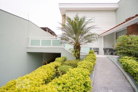 Casa de condomínio para alugar com 60m², 2 quartos e 1 vaga Casa de condomínio para alugar com 60m², 2 quartos e 1 vagaRampa de acesso entrada