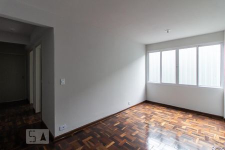 Apartamento para alugar com 67m², 3 quartos e sem vagaSala