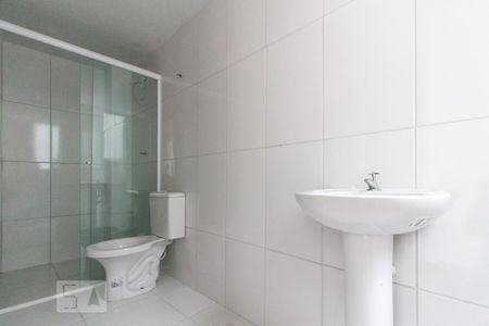 Banheiro de apartamento para alugar com 3 quartos, 67m² em São Francisco, Curitiba