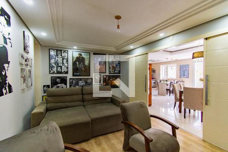 Casa à venda com 400m², 4 quartos e 2 vagas Casa à venda com 400m², 4 quartos e 2 vagasSala