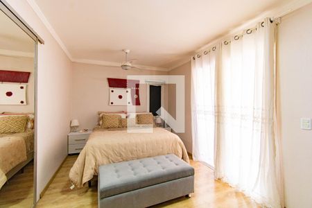 Casa à venda com 400m², 4 quartos e 2 vagas Casa à venda com 400m², 4 quartos e 2 vagasQuarto