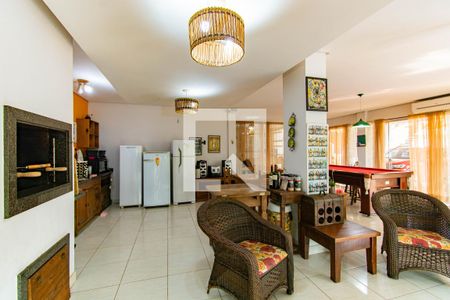 Casa à venda com 400m², 4 quartos e 2 vagas Casa à venda com 400m², 4 quartos e 2 vagasSala