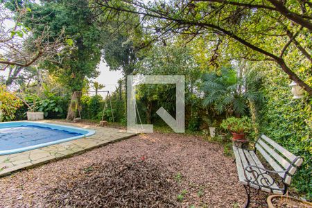 Casa à venda com 400m², 4 quartos e 2 vagas Casa à venda com 400m², 4 quartos e 2 vagasÁrea comum