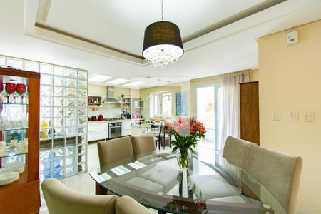 Sala de casa à venda com 4 quartos, 400m² em Igara, Canoas