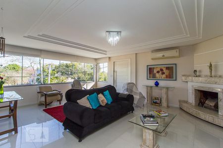 Sala de Estar de casa à venda com 3 quartos, 400m² em Igara, Canoas