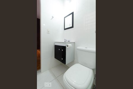 Banheiro da suite de apartamento para alugar com 3 quartos, 130m² em Leblon, Rio de Janeiro