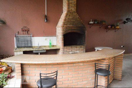 Apartamento para alugar com 160m², 4 quartos e 4 vagas Apartamento para alugar com 160m², 4 quartos e 4 vagasÁrea comum - Churrasqueira