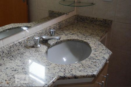 Apartamento para alugar com 160m², 4 quartos e 4 vagas Apartamento para alugar com 160m², 4 quartos e 4 vagasPia da Suíte 3