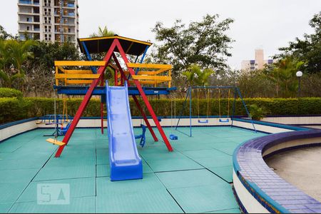 Apartamento para alugar com 160m², 4 quartos e 4 vagas Apartamento para alugar com 160m², 4 quartos e 4 vagasÁrea Comum - Playground