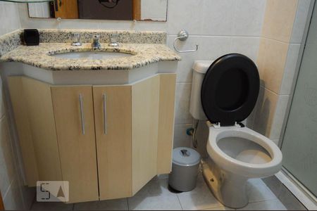 Apartamento para alugar com 160m², 4 quartos e 4 vagas Apartamento para alugar com 160m², 4 quartos e 4 vagasBanheiro da Suíte 2