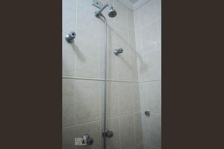 Apartamento para alugar com 160m², 4 quartos e 4 vagas Apartamento para alugar com 160m², 4 quartos e 4 vagasChuveiro da Suíte 2