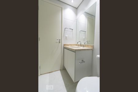 Banheiro Social de apartamento para alugar com 2 quartos, 65m² em Campo Belo, São Paulo