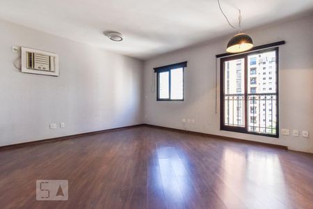 Studio para alugar com 33m², 1 quarto e 1 vaga Studio para alugar com 33m², 1 quarto e 1 vagaSala e Quarto