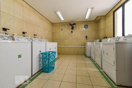 Studio para alugar com 33m², 1 quarto e 1 vaga Studio para alugar com 33m², 1 quarto e 1 vagaLavanderia