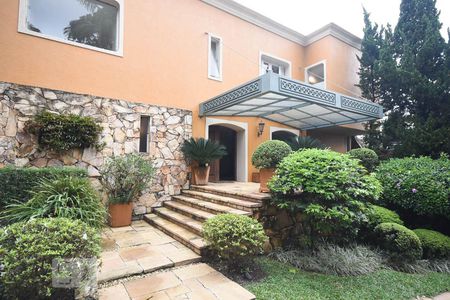 Casa para alugar com 890m², 5 quartos e 8 vagas Casa para alugar com 890m², 5 quartos e 8 vagasFachada