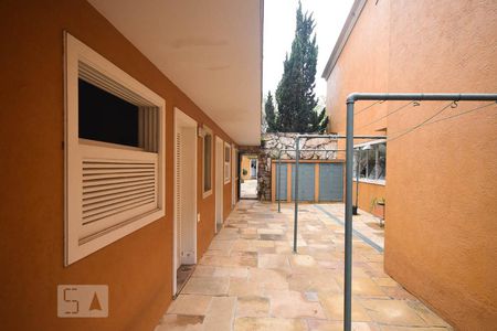 Casa para alugar com 890m², 5 quartos e 8 vagas Casa para alugar com 890m², 5 quartos e 8 vagasQuartos de Serviço