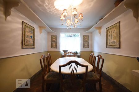 Casa para alugar com 890m², 5 quartos e 8 vagas Casa para alugar com 890m², 5 quartos e 8 vagasSala de Almoço